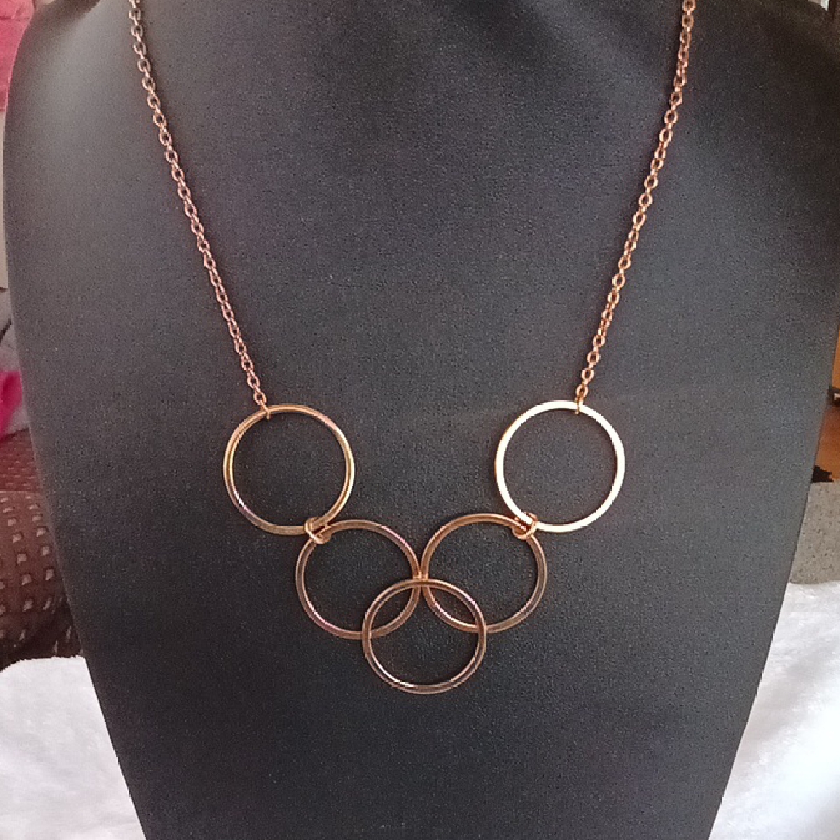413 Avon Gold Geometric Necklace